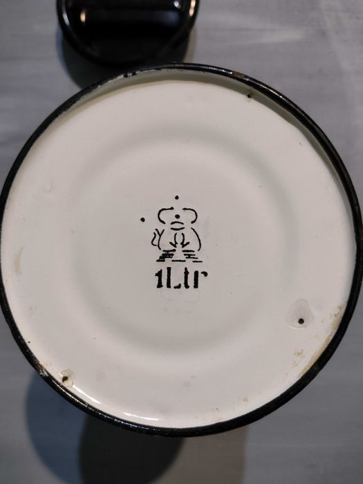 Stara kanka z pokrywką na mleko, 1 l, Emalia Olkusz, pamiątki PRL