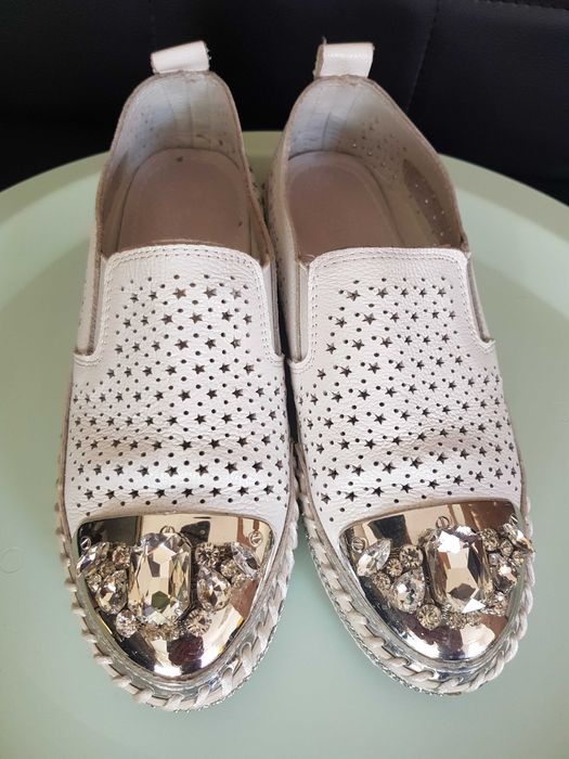 Mokasyny Włoskie białe z kamykami roz 36