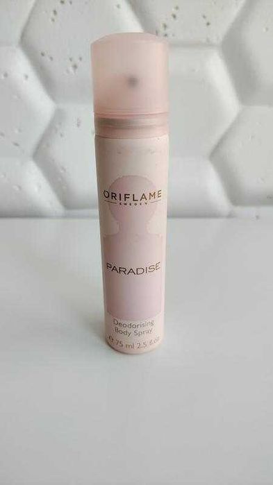 Dezodorant w sprayu Paradise Oriflame