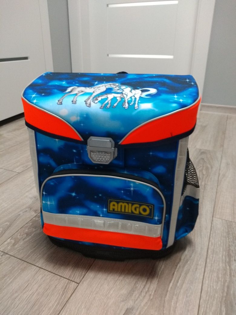 Tk maxx NOWY  tornister szkolny plecak z wyposażeniem