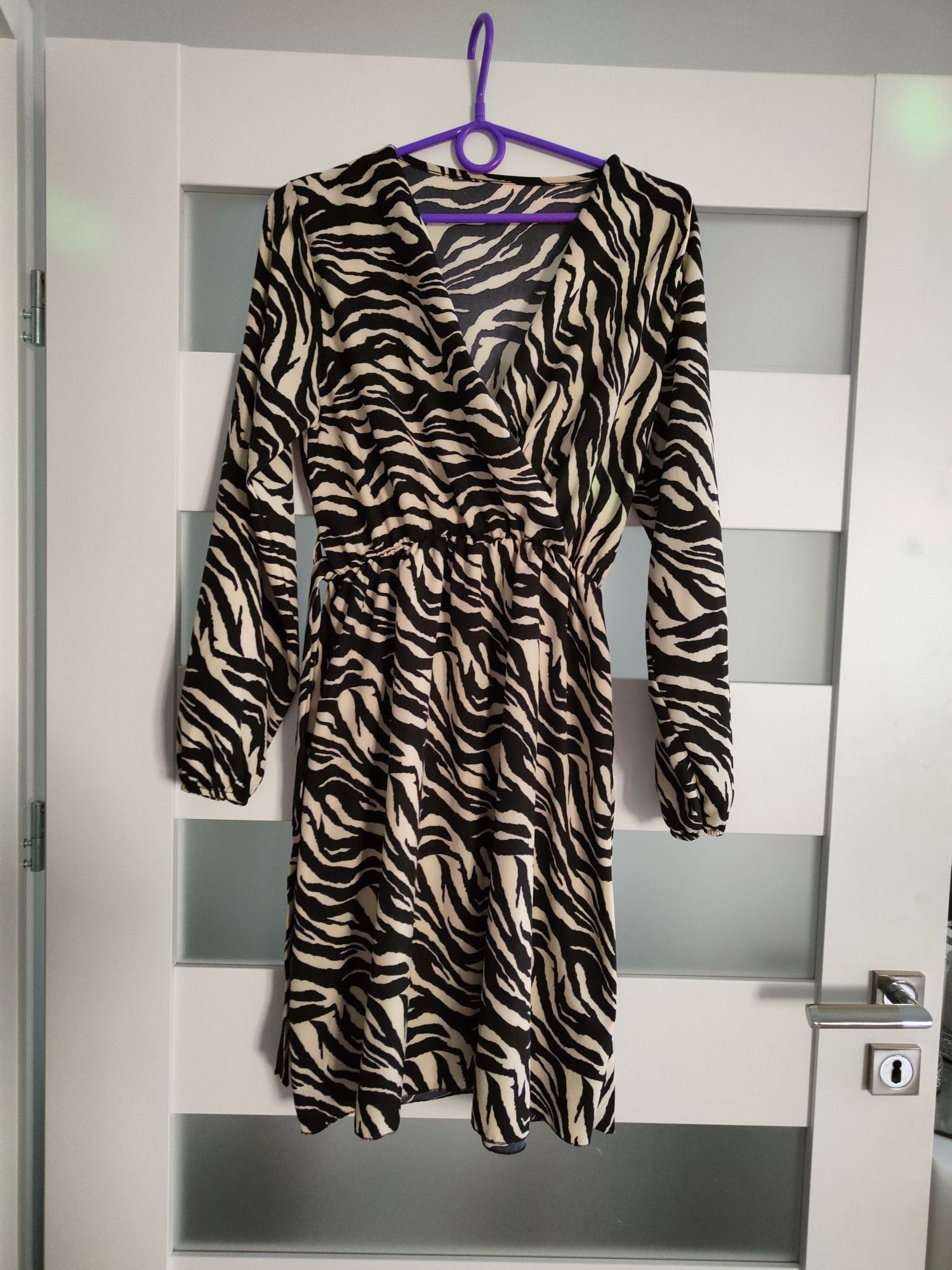 Damska sukienka zebra