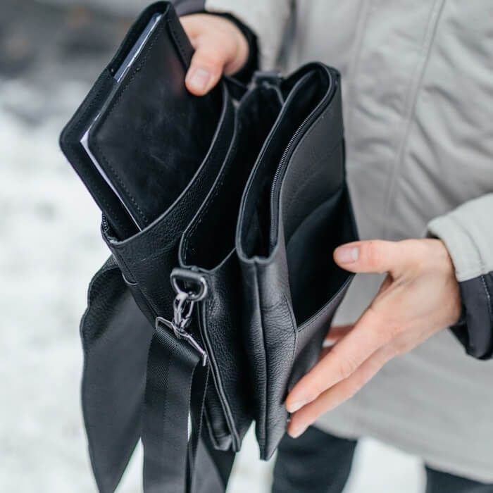 Качественная мужская кожаная сумка Канзас черная барсетка через плечо.