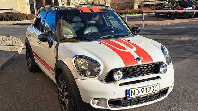 MINI  Cooper S Countryman  184 KM - bogate wyposażenie