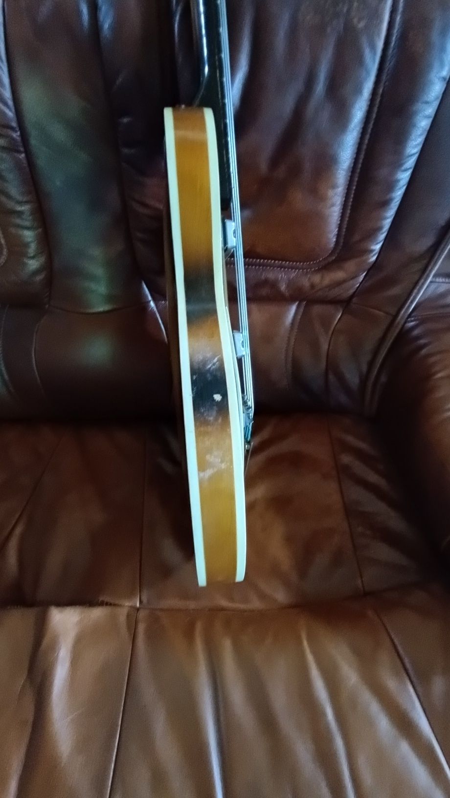 Gitara basowa Defil Orlik