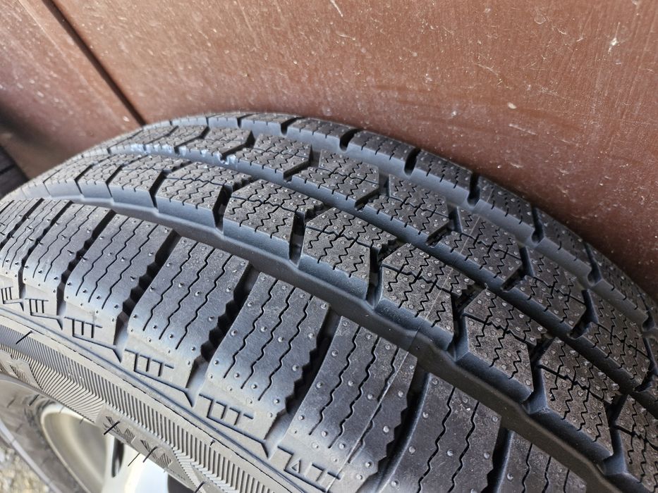 Koła Zimowe Felgi Ducato Boxer Jumper 5x118 215/70/R15C DOT25 NOWE