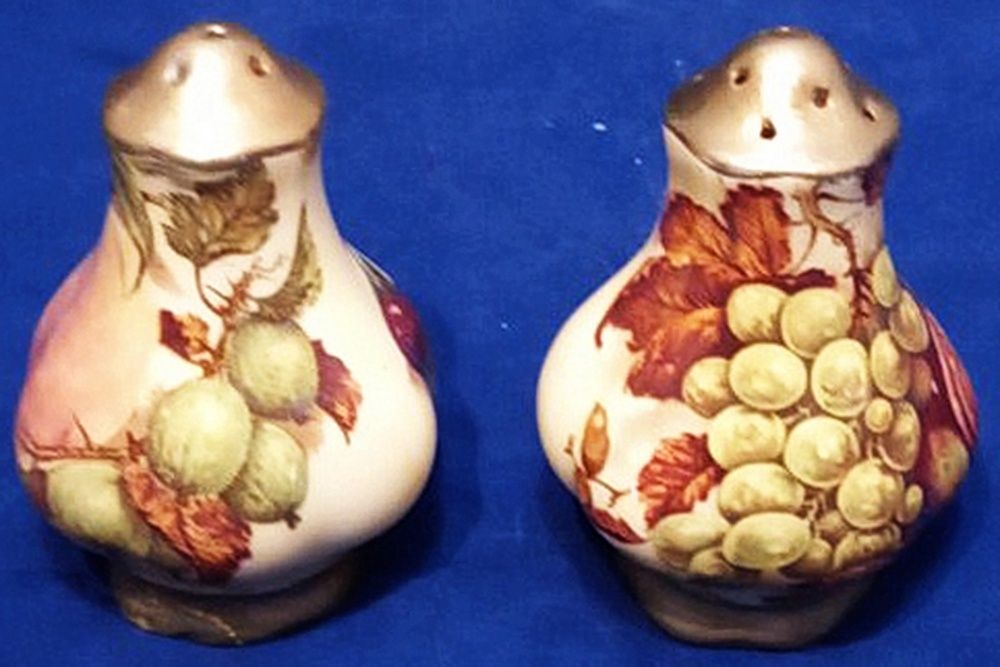 Porcelanowe naczynka do przypraw