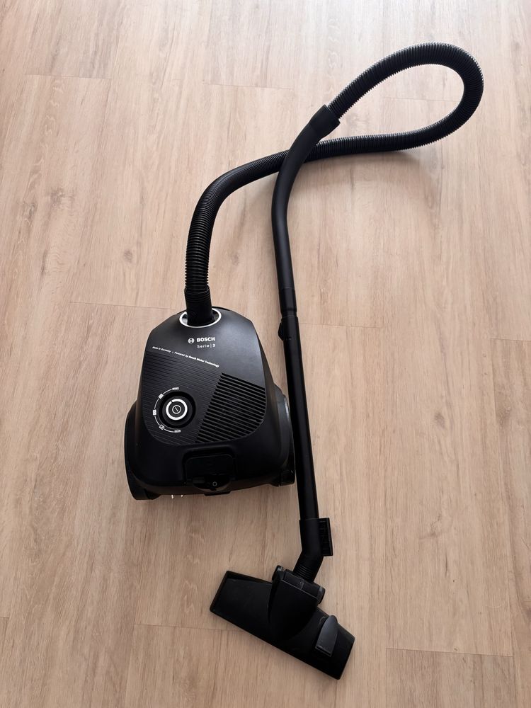 Aspirador Bosch serie 2-8 meses de uso