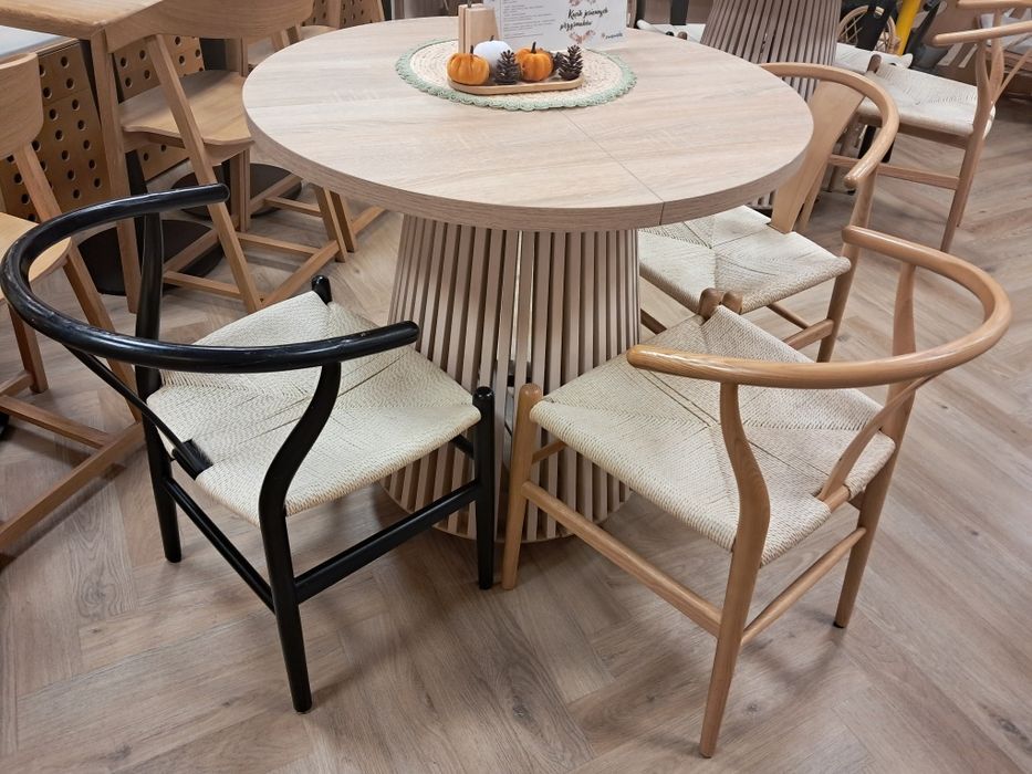 Krzesła do jadalni lub salonu