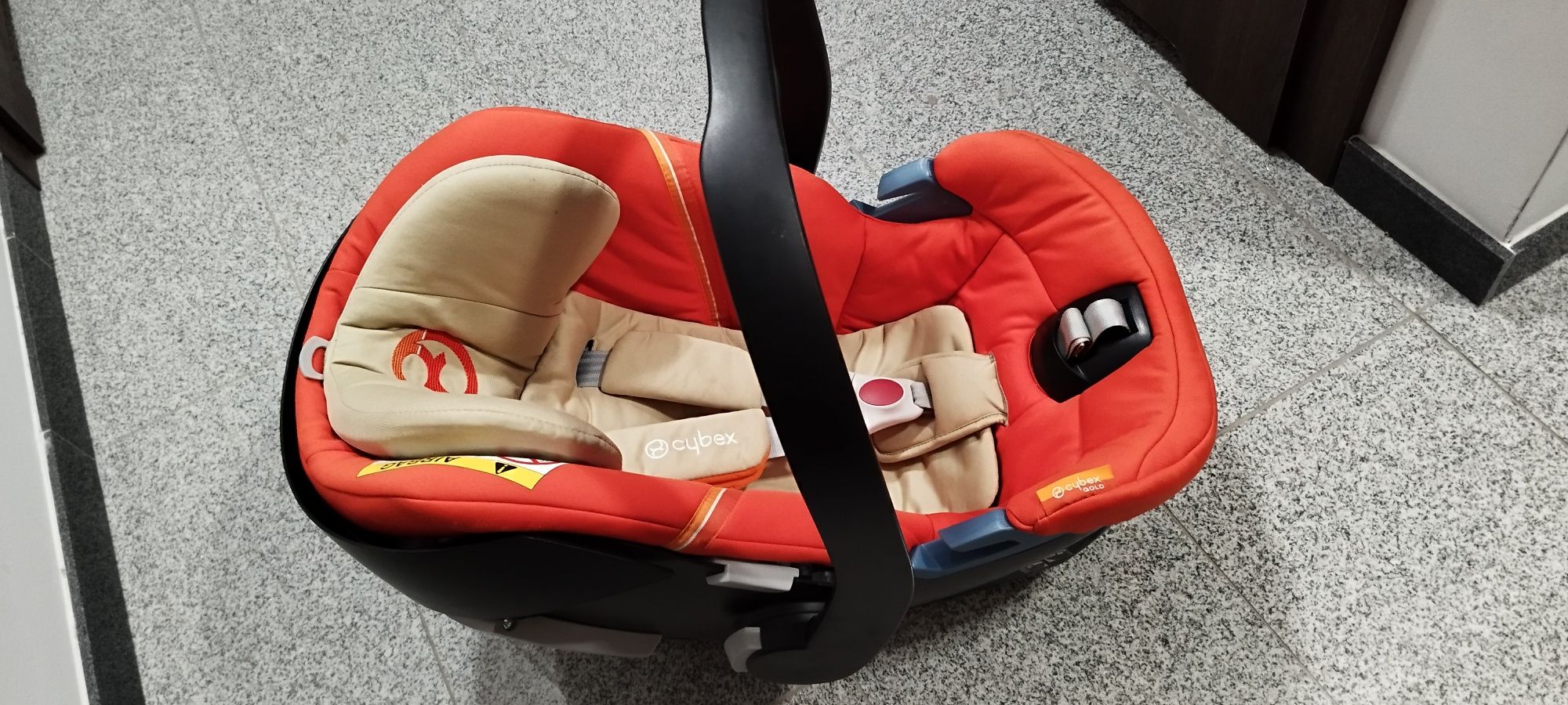 Cybex Atom 5 fotelik plus baza