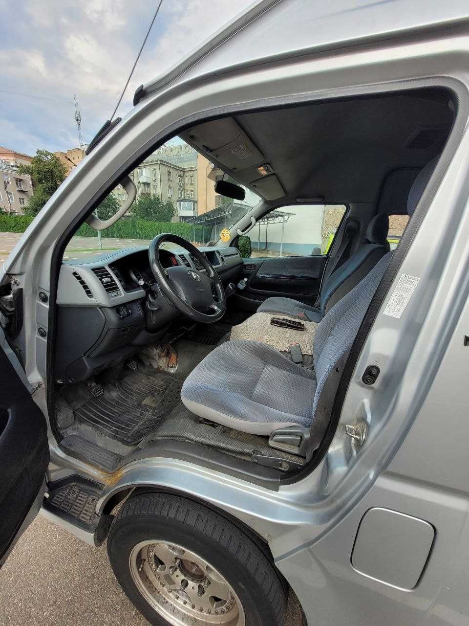 Продам автобус TOYOTA 9 місць