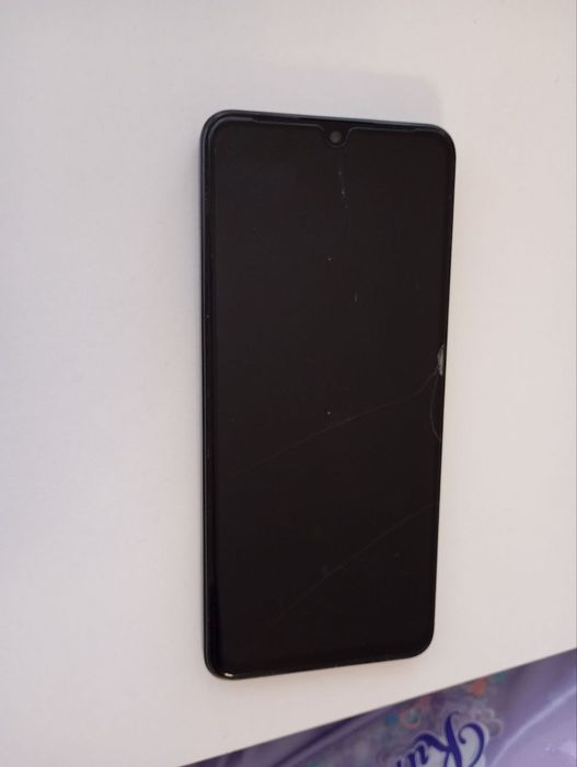 Redmi 14C трішки побите захисне скло