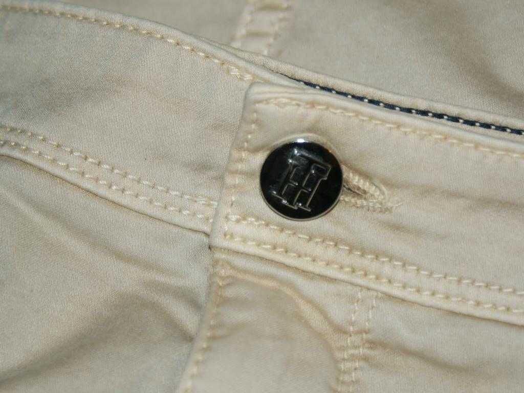 Tommy Hilfiger spódnica MINI beżowa minimalizm 38