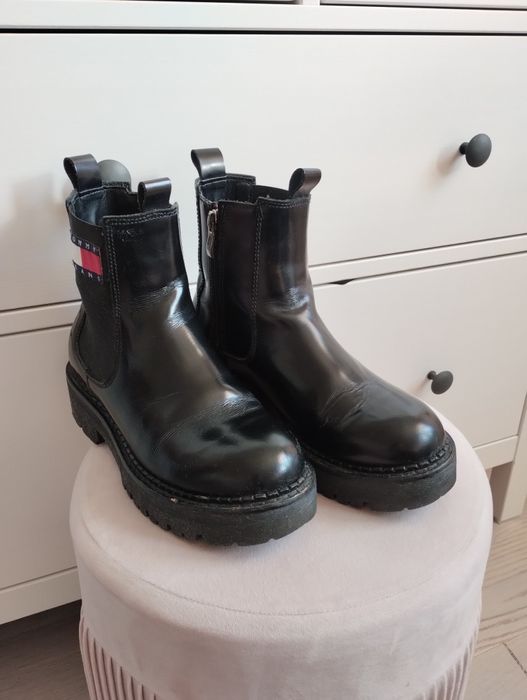 Tommy Jeans Botki Urban Chelsea Czarne 38 skóra 
Sztyblety Urban