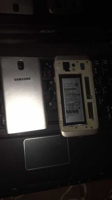 Продам телефон на запчастини або на відновлення