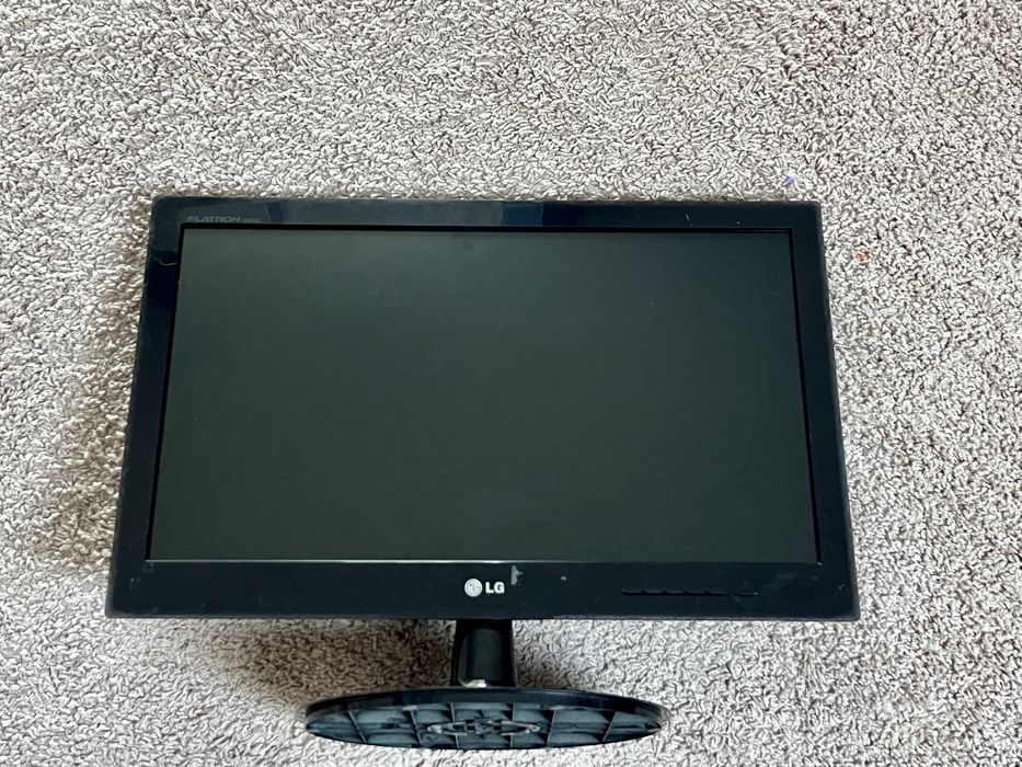 Monitor LG 22” W2240SV