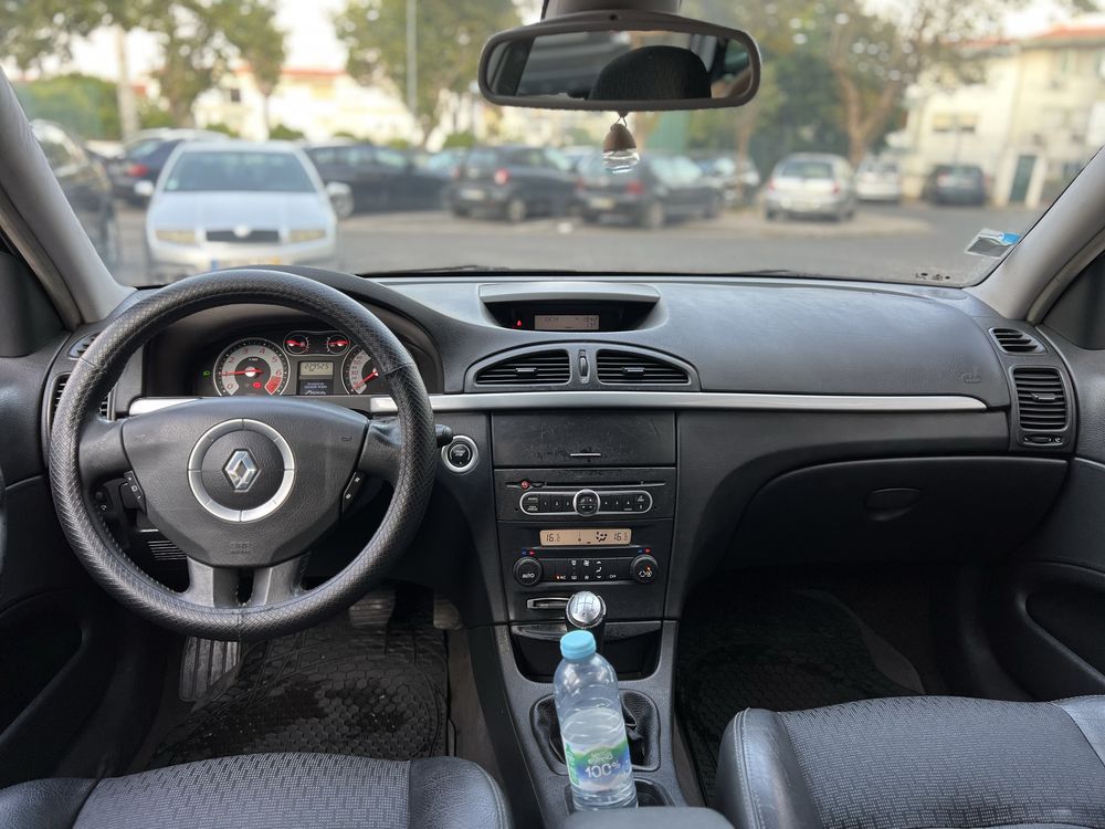 Renault Laguna 1.6 C/nova - 05