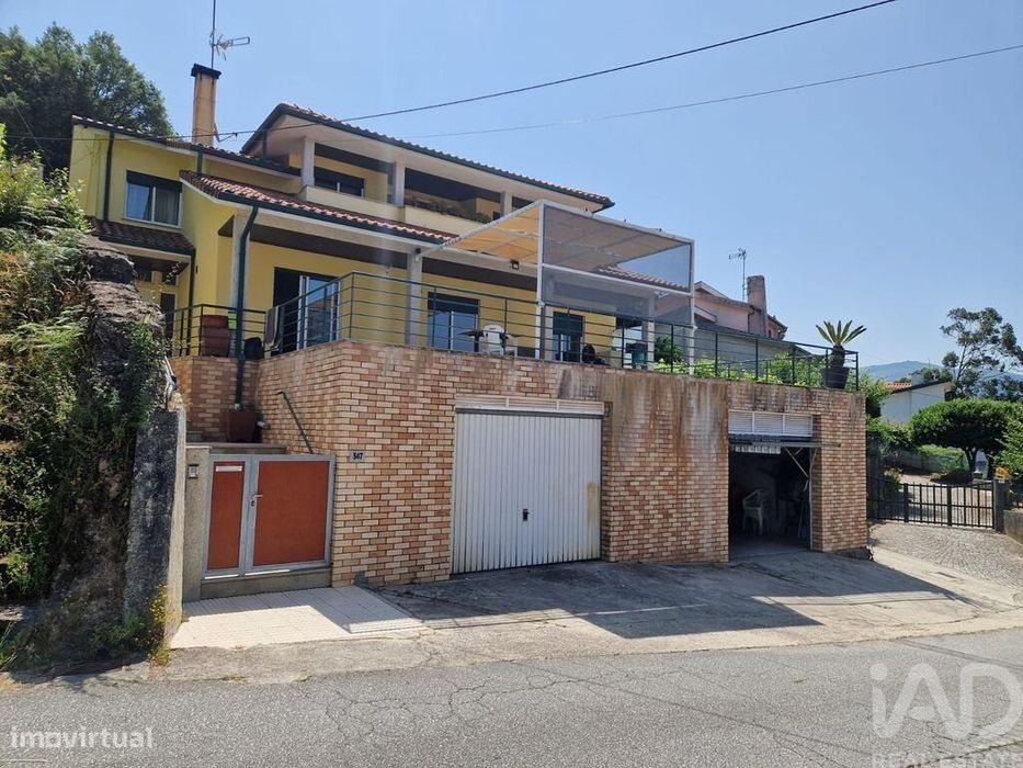 Casa / Villa T5 em Vila e Roussas de 240,00 m2