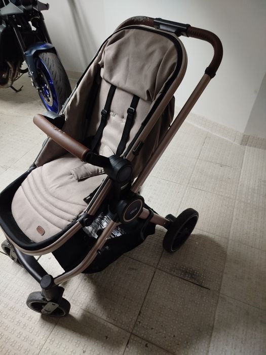 Carrinho Ovo com isofix da Chicco