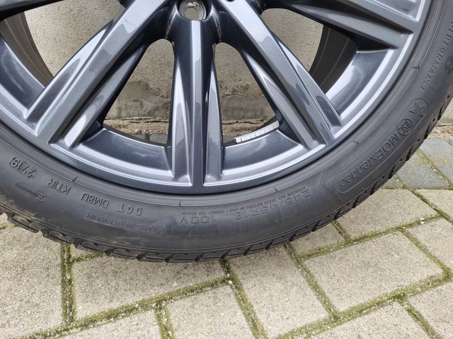KOŁA ZIMOWE BMW 5 G30 G31 245/45/18 GoodYear JAK NOWE