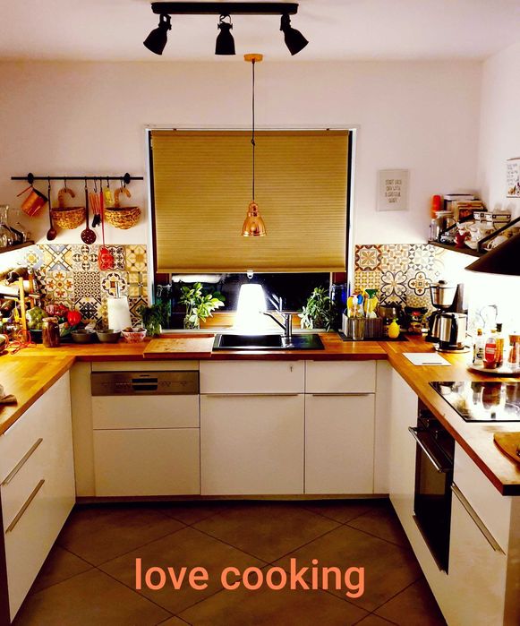 Piekny dom nad jeziorem z kominkiem 145m2, 4 sypialnie, ogród iglasty