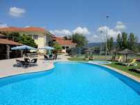 Turismo Rural no Minho, quinta com 8 quartos, piscinas e ténis em 10 m