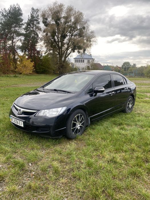 HONDA civik 1.8 автомат
