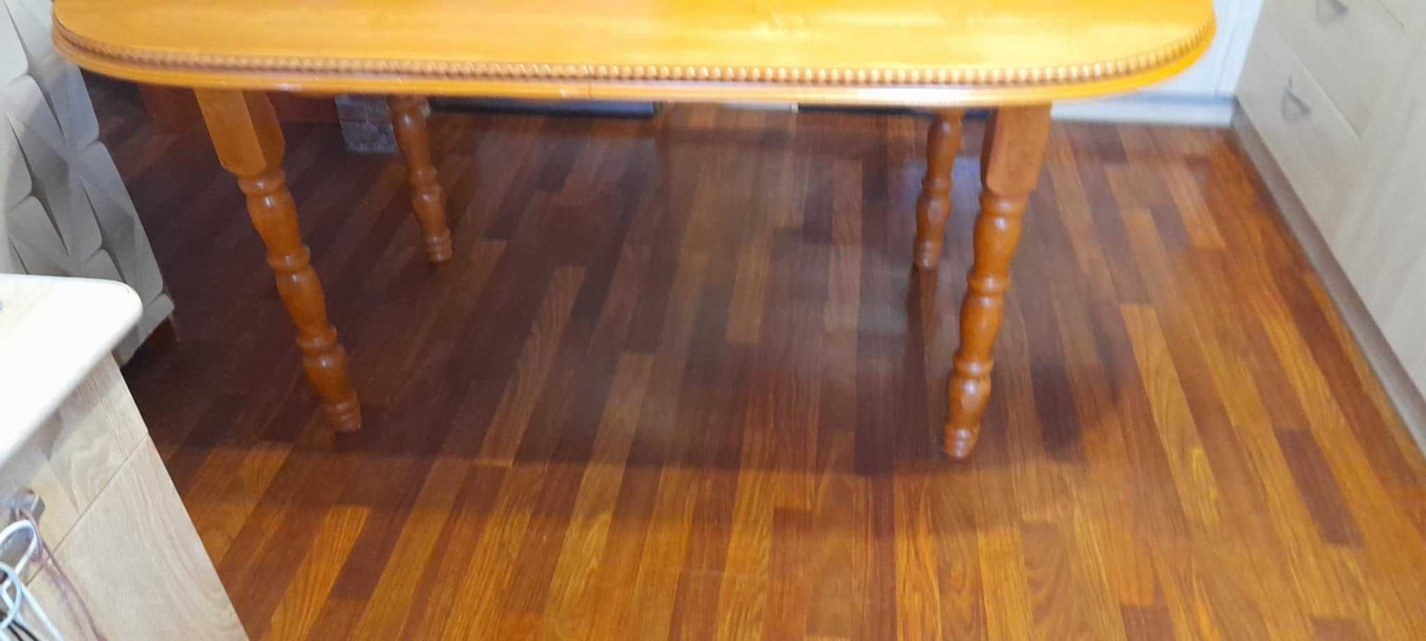 Rozkłady stół do jadalni