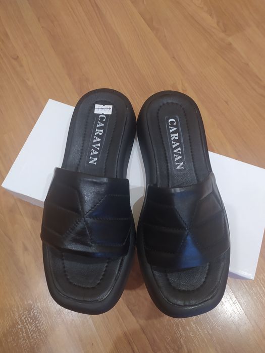 Продам шльопанці шкіра 37р