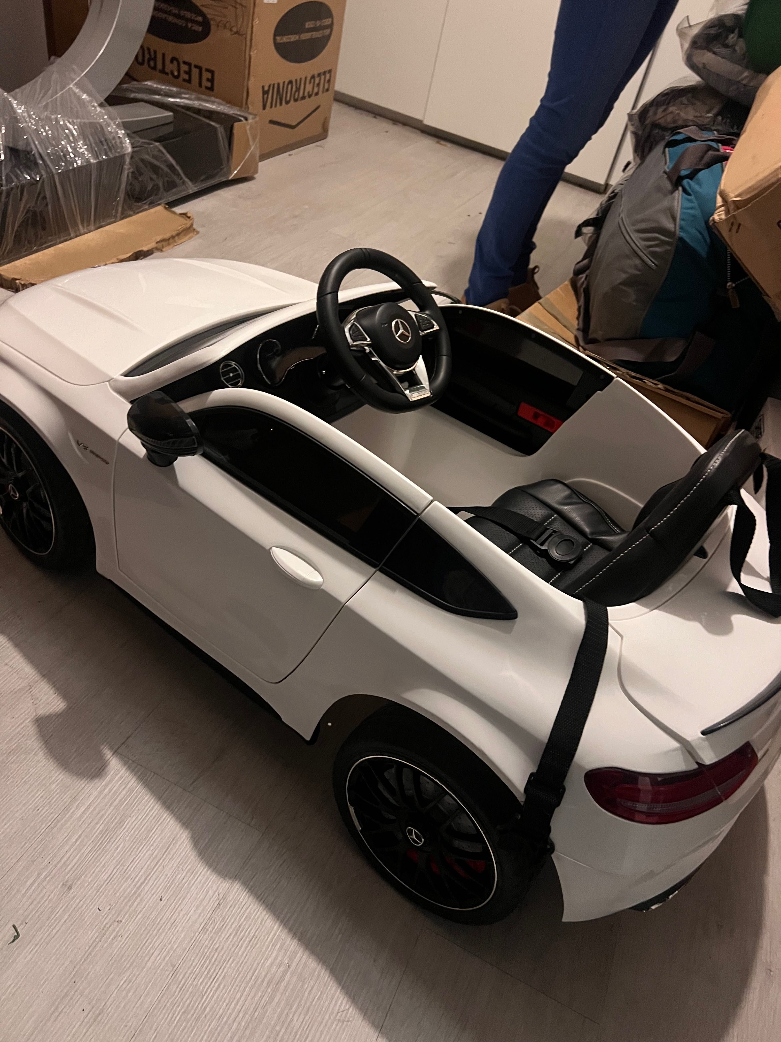 Carrinho Mercedes C AMG_criança