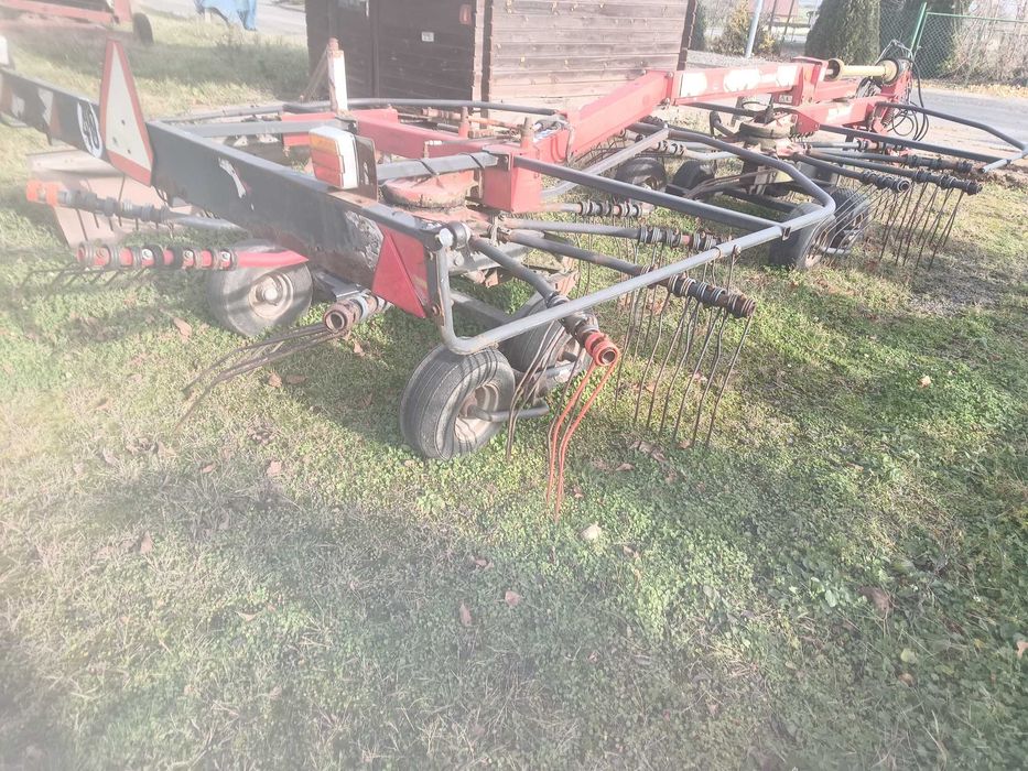 Zgrabiaka Kverneland do traw i siana