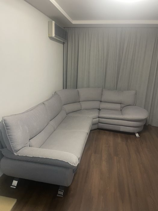 Продам диван у вітальню