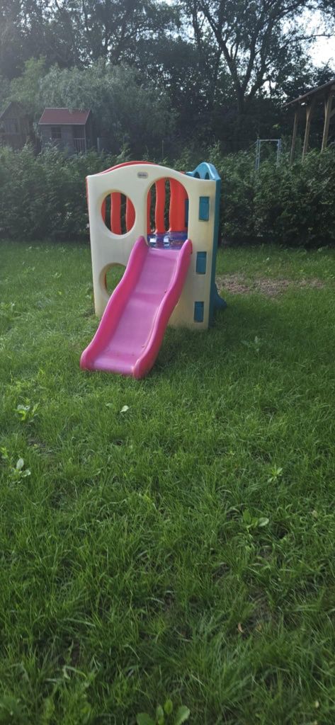 Sprzedam zjeżdzalnie Little Tikes