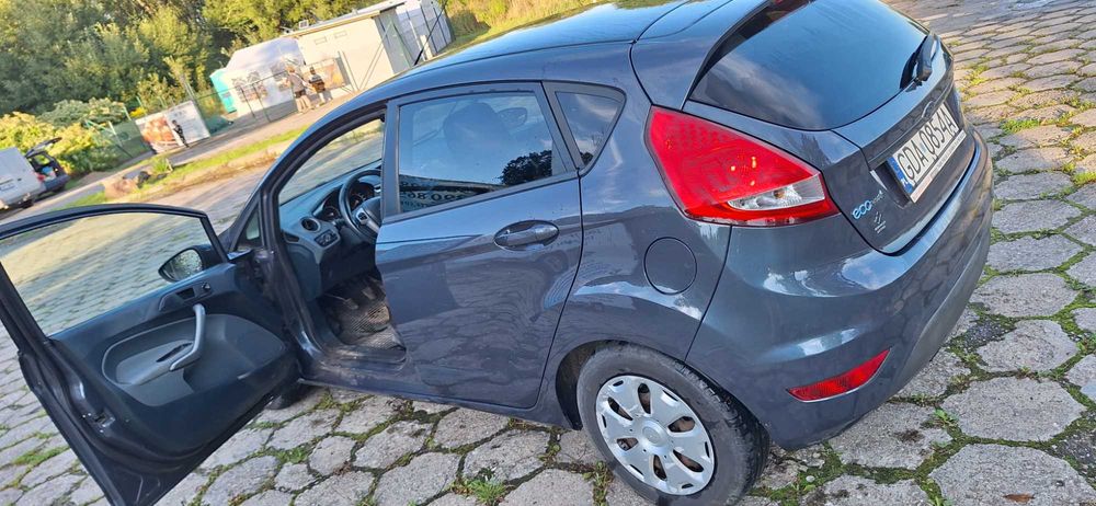 Samochód Ford fiesta mk7