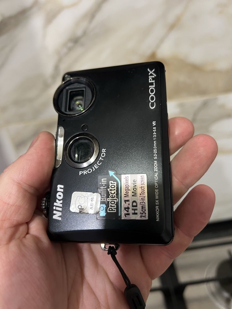 Цифровой фотоаппарат Nikon Coolpix S1100pj