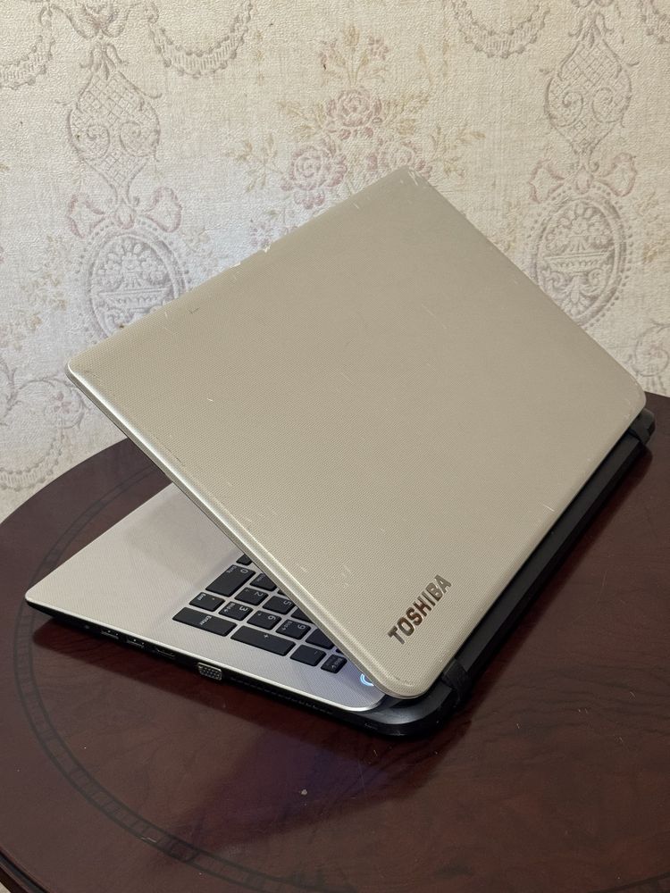 Ноутбук Toshiba Satellite L50 A6 HDD 500GB
