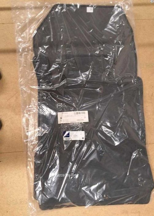 Oryginalne dywaniki welurowe Mercedes W210 S210