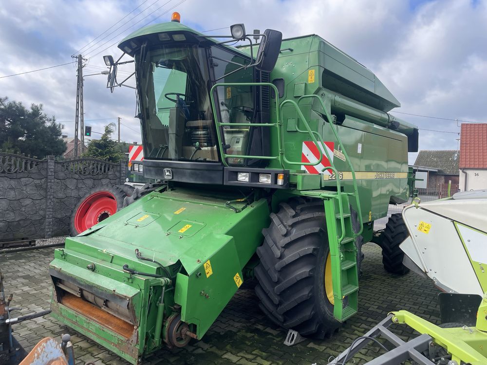 John Deere 2266 HillMaster 4x4 heder 6m