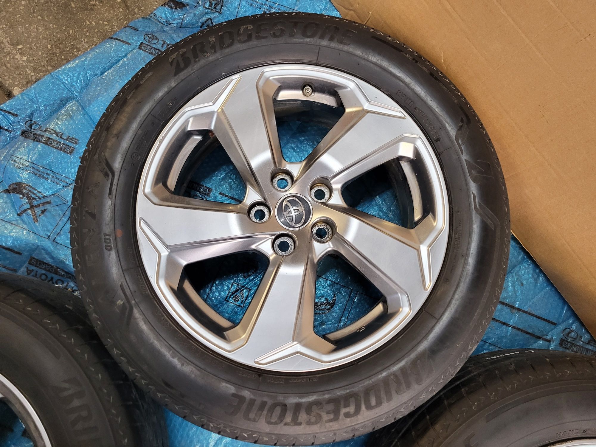 Felgi kola TOYOTA RAV4 V 18X7J