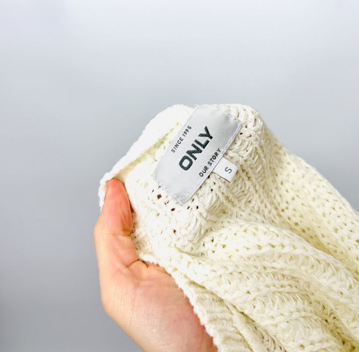 Kremowy sweter o luźnym splocie S 36 Only