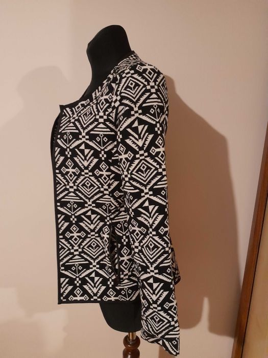 żakiet / narzutka- stol Coco Chanel ; Esmara roz. 38-40