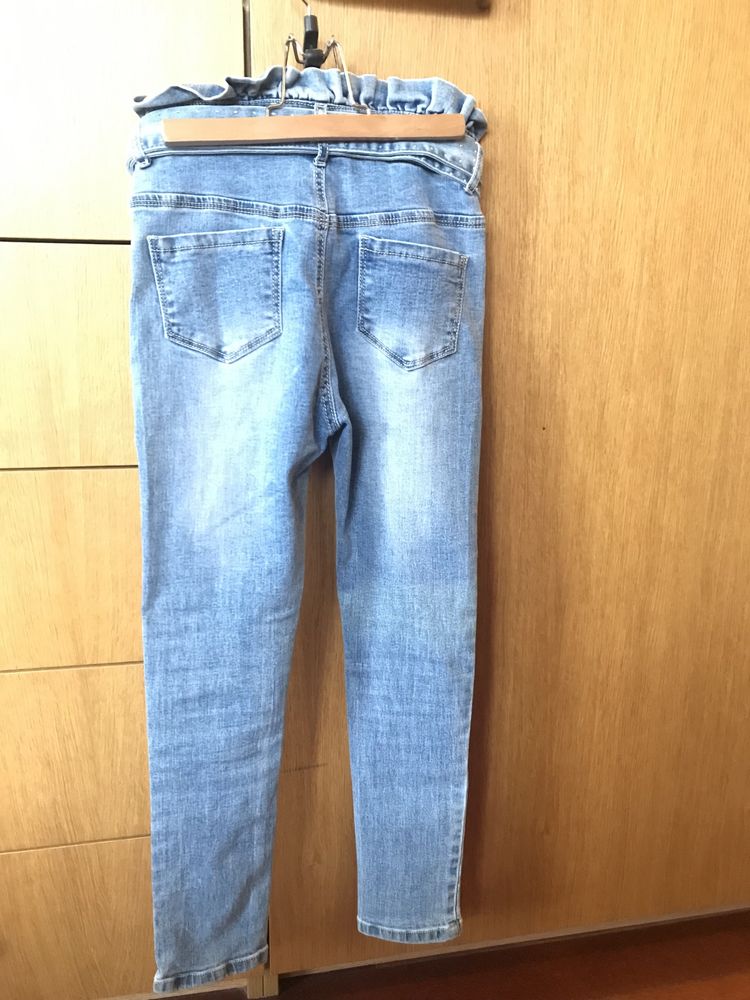 Spodnie jeansy 134/140 cm