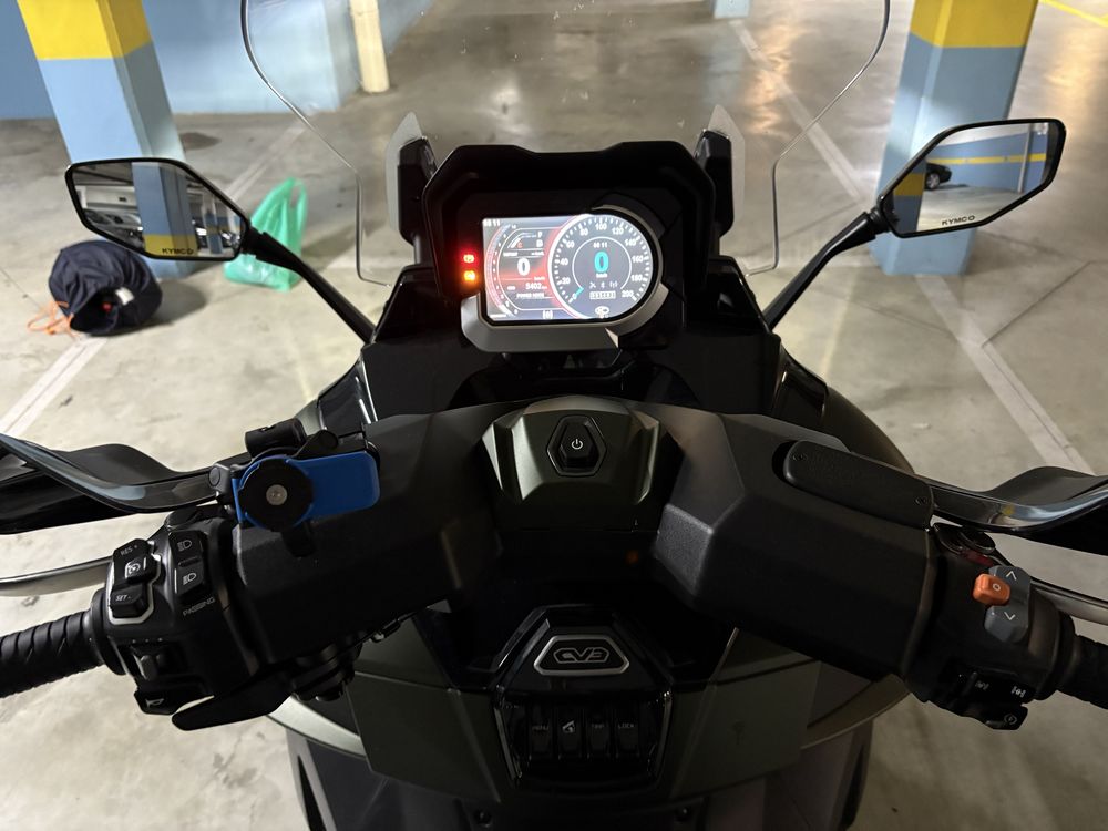 Kymco CV3 550i/ março 2023/ 5400 kms/ Extras incluidos