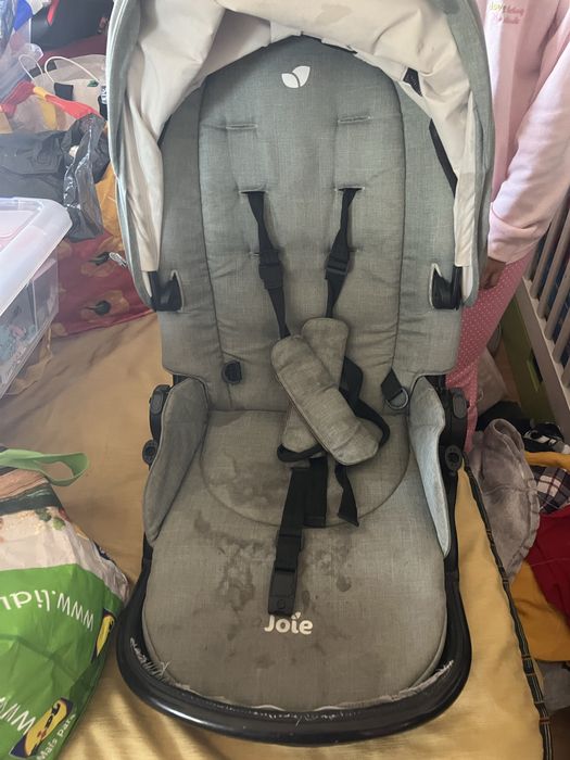 Carrinho trio da marca joie