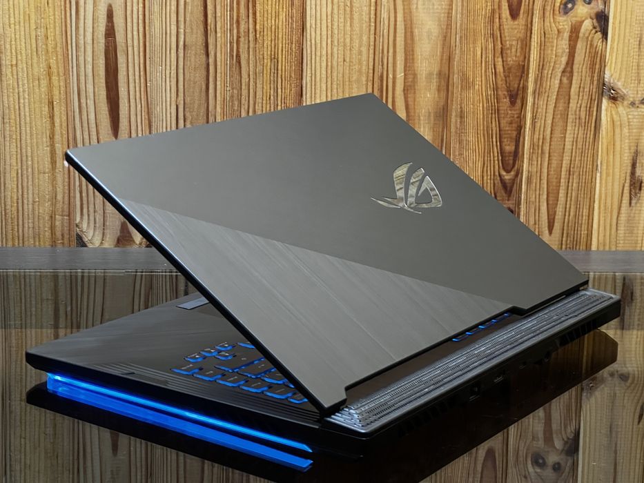 Asus ROG Strix 15, GTX1660ti, 120hz