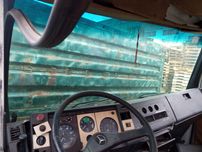 Стекло лобовое Мерседес откидная кабина 709 711 714 809 811 814 LK LN2