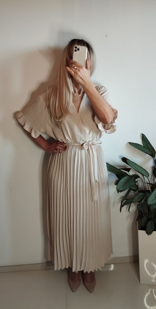 Sukienka plus size 4xl 5xl wyszczuplająca