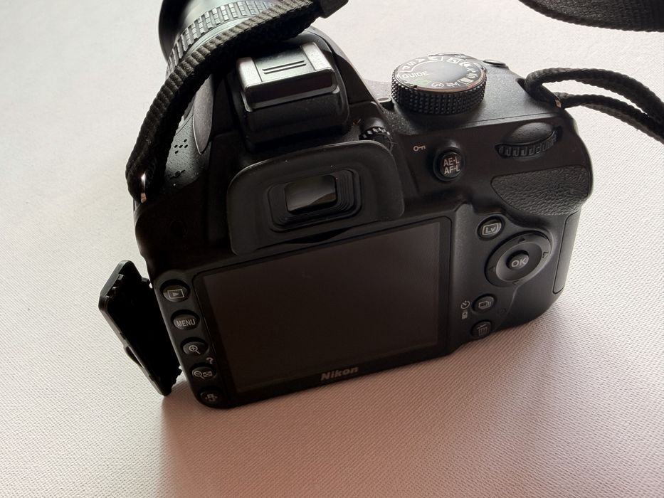 Nikon D3200 DSLR + Lente original +Nikkor 18–200mm f/3.5–5.6G ED VR II