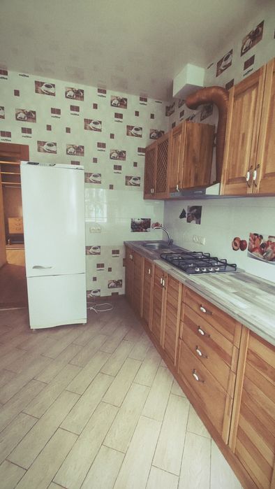 Здається 3-х. к.кв. з А/О. Центр!