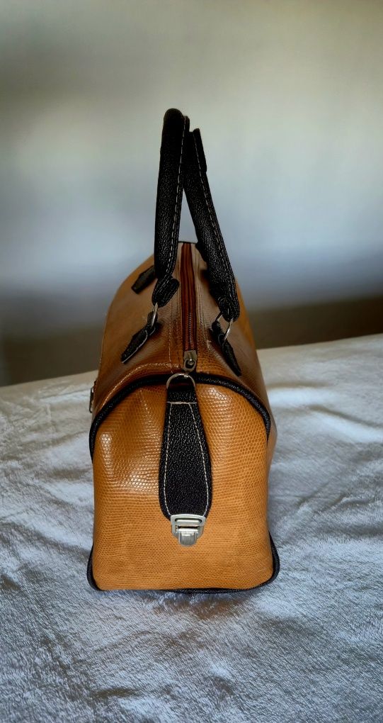 Mala médio porte camel