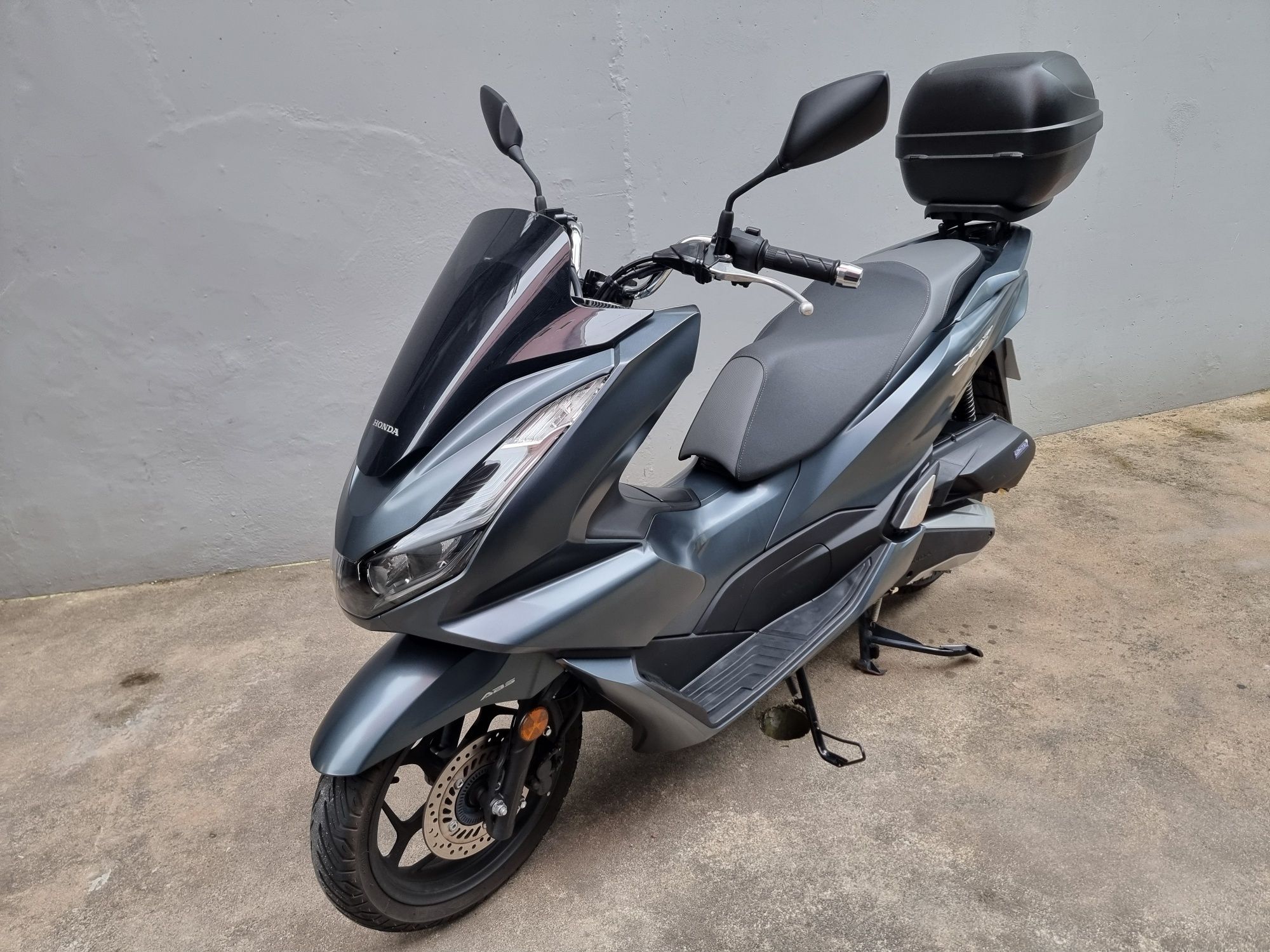 Honda PCX como nova